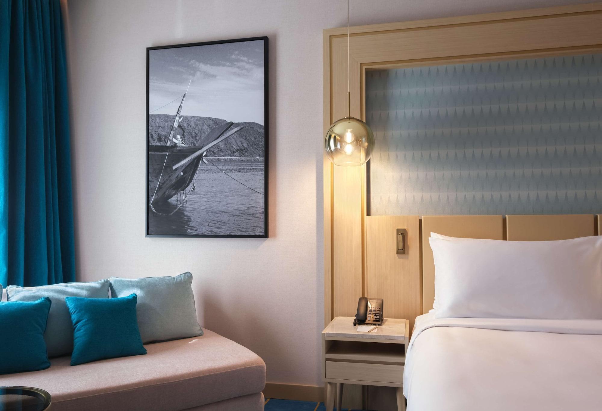 Maani Muscat Hotel & Suites エクステリア 写真