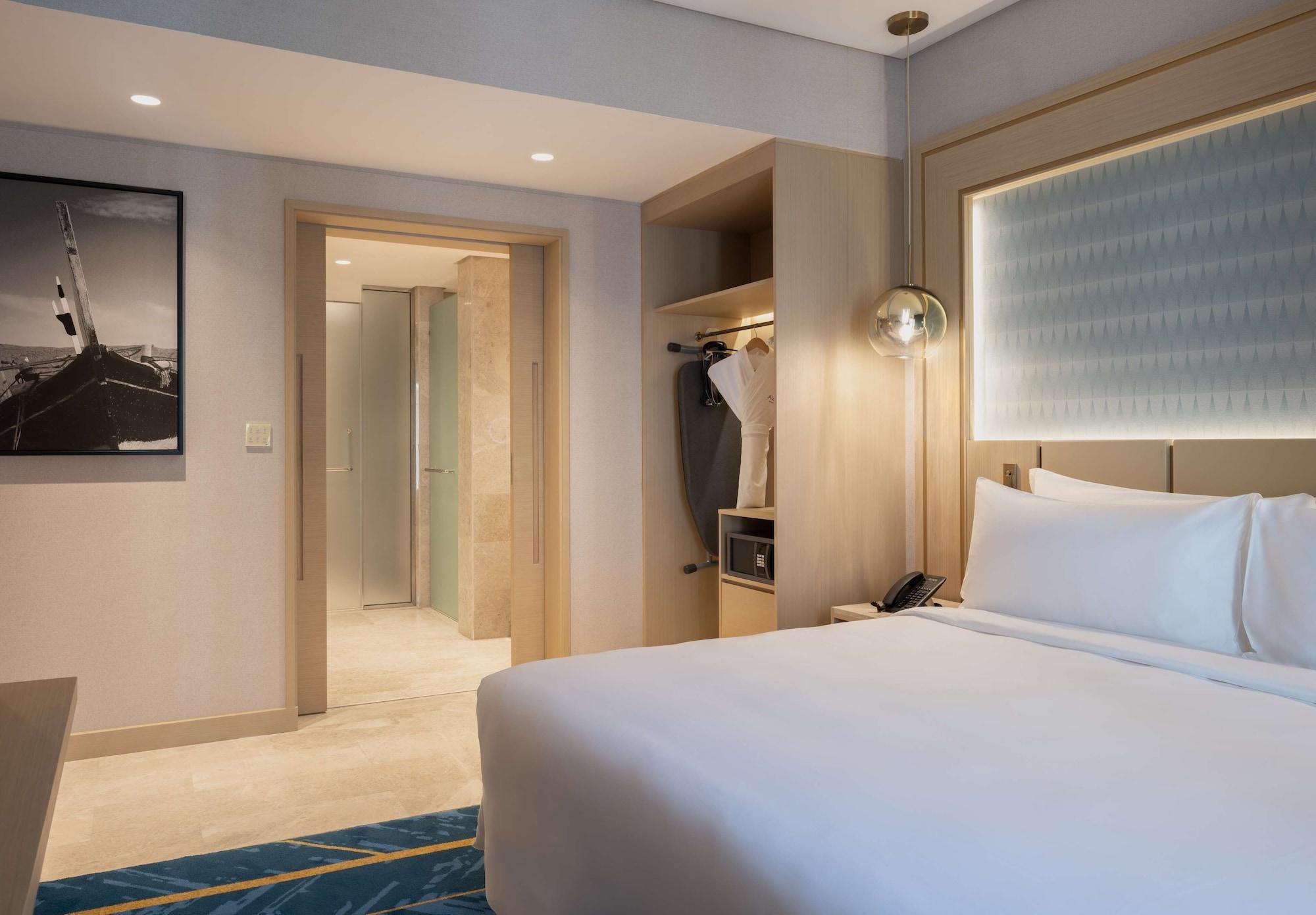 Maani Muscat Hotel & Suites エクステリア 写真