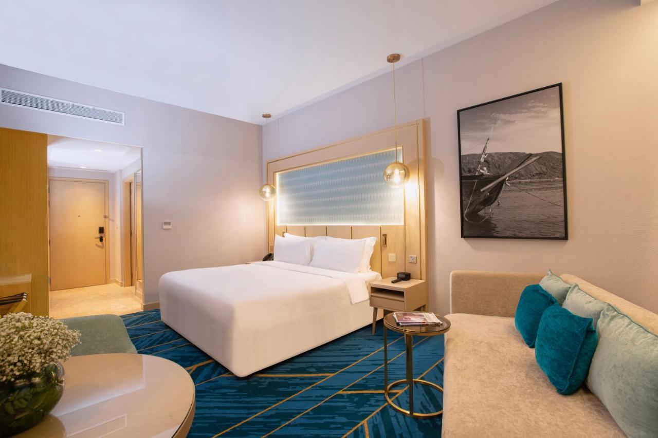 Maani Muscat Hotel & Suites エクステリア 写真
